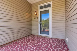 223 Misty Waters Ln, Jamestown, NC 27282 - Photo 6