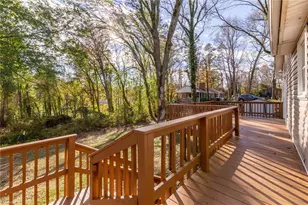 105 W Lakefield Dr, Greensboro, NC 27406 - Photo 32