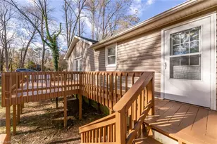 105 W Lakefield Dr, Greensboro, NC 27406 - Photo 28