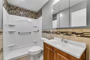 105 W Lakefield Dr, Greensboro, NC 27406 - Photo 26