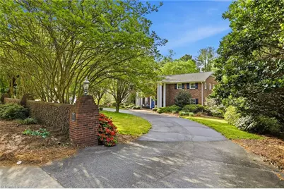 2862 Robinhood Road, Winston-Salem, NC 27106 - Photo 2