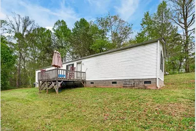 310 Southridge Drive, Mount Airy, NC 27030 - Photo 4
