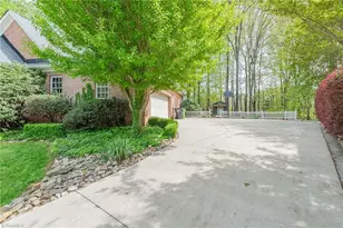 103 Royal Ashdown Ln, Lexington, NC 27295 - Photo 4