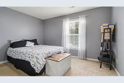 7145 W Friendly Avenue #H, Greensboro, NC 27410 - Photo 10