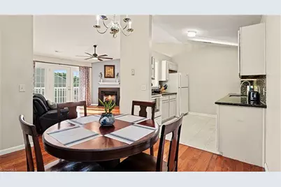 7145 W Friendly Avenue #H, Greensboro, NC 27410 - Photo 6