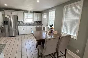 928 E Davis St, Burlington, NC 27217 - Photo 4