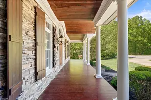 7601 Crossing Ridge Dr, Belews Creek, NC 27009 - Photo 4