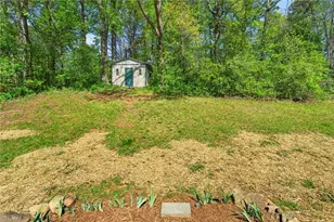 2014 Creekwood Dr, Greensboro, NC 27407 - Photo 20