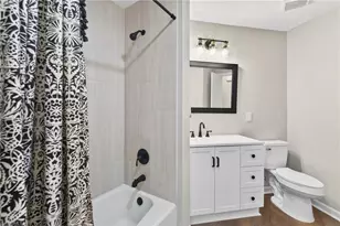2014 Creekwood Dr, Greensboro, NC 27407 - Photo 12