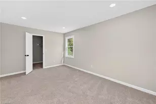 2014 Creekwood Dr, Greensboro, NC 27407 - Photo 8