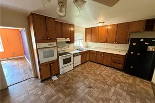 323 Largo Dr, Greensboro, NC 27406 - Photo 8