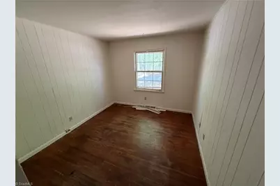 323 Largo Drive, Greensboro, NC 27406 - Photo 18