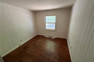323 Largo Dr, Greensboro, NC 27406 - Photo 18