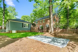 3011 Redford Dr, Greensboro, NC 27408 - Photo 40