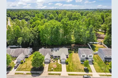 2912 Desmond Woods Drive, Greensboro, NC 27405 - Photo 18