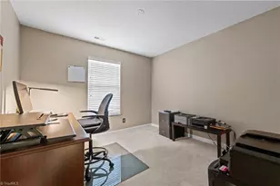 2912 Desmond Woods Dr, Greensboro, NC 27405 - Photo 10