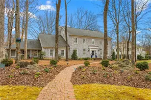 402 Parkmont Dr, Greensboro, NC 27408 - Photo 4