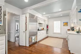 402 Parkmont Dr, Greensboro, NC 27408 - Photo 24