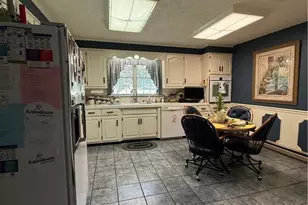 321 Pineview Dr, Mount Airy, NC 27030 - Photo 14
