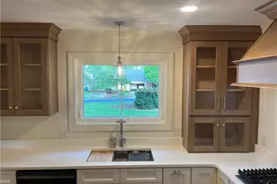 102 Cherokee Dr, Lexington, NC 27295 - Photo 6
