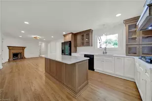 102 Cherokee Dr, Lexington, NC 27295 - Photo 2