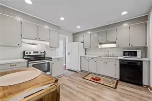 323 Shannon Dr, Eden, NC 27288 - Photo 12