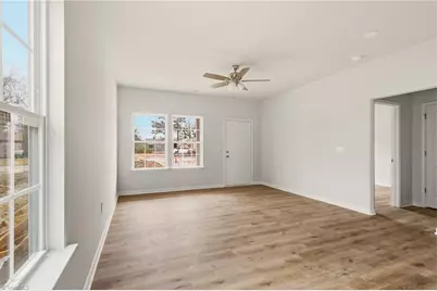 613 Franklin Boulevard, Greensboro, NC 27401 - Photo 6