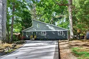 2913 Marthas Pl, Greensboro, NC 27408 - Photo 6