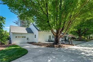 3905 Friendly Ave, Greensboro, NC 27410 - Photo 28