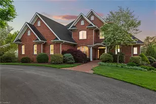 537 Montclaire Dr, Mount Airy, NC 27030 - Photo 2