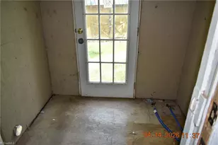 939 Galloway St, Eden, NC 27288 - Photo 8