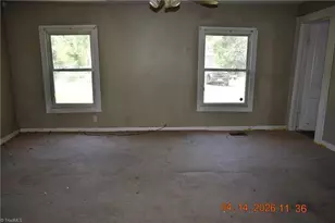 939 Galloway St, Eden, NC 27288 - Photo 2