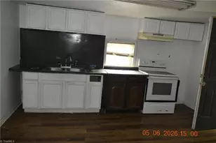939 Galloway St, Eden, NC 27288 - Photo 6
