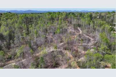 161 Queen Drive, North Wilkesboro, NC 28659 - Photo 2