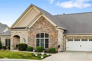4002 Mulligan Cir, Greensboro, NC 27406 - Photo 2