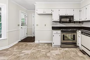625 Forest Valley Dr, Asheboro, NC 27205 - Photo 12