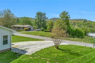 11 Hill St, Sparta, NC 28675 - Photo 36