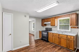 112 S Raleigh St, Greensboro, NC 27401 - Photo 14