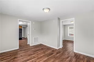 112 S Raleigh St, Greensboro, NC 27401 - Photo 8