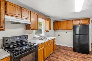 112 S Raleigh St, Greensboro, NC 27401 - Photo 12