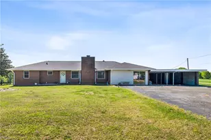 797 Hill Everhart Rd, Lexington, NC 27295 - Photo 2