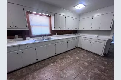 5875 Groometown Road, High Point, NC 27263 - Photo 16