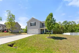 2629 Buckhorn Dr, Randleman, NC 27317 - Photo 4
