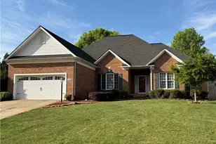 408 Maverick Trail Dr, King, NC 27021 - Photo 2