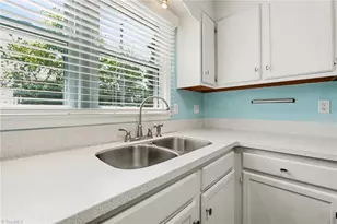 660 Brookmont Dr, Winston-Salem, NC 27107 - Photo 12
