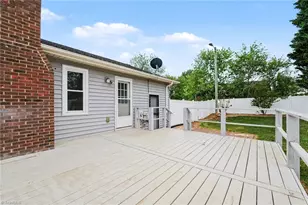 660 Brookmont Dr, Winston-Salem, NC 27107 - Photo 34