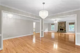 2636 Farmpond Ct, Haw River, NC 27258 - Photo 8
