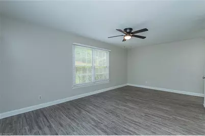 2821 Bleeker Square, Winston-Salem, NC 27106 - Photo 10