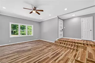 102 Cornwallis Dr, Mebane, NC 27302 - Photo 6