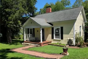 206 Village Ave, Randleman, NC 27317 - Photo 18